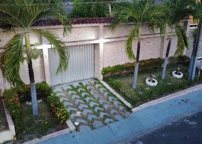 Excelente Casa No Bairro Mundo Novo Com Piscina